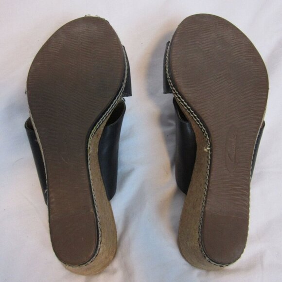 Clarks Collection Soft Cushion Black Leather Slip-On Cork Wedge Heel Sandals 9.5 - Picture 8 of 9